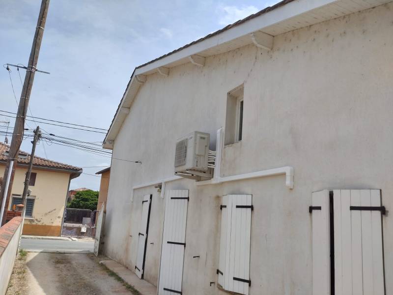 Installation d'une climatisation réversible Mitsubishi pour une maison à Toulouse